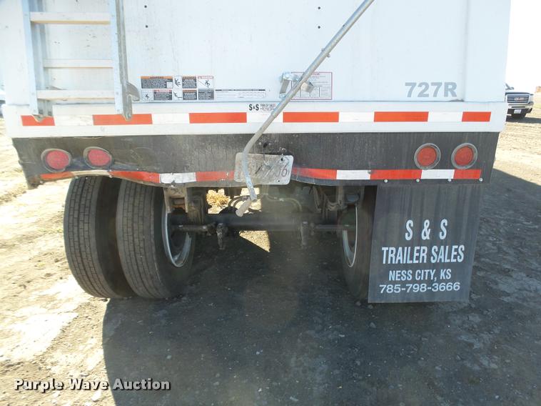 image for item DA4721 2017 Maurer 4022 double hopper grain trailer