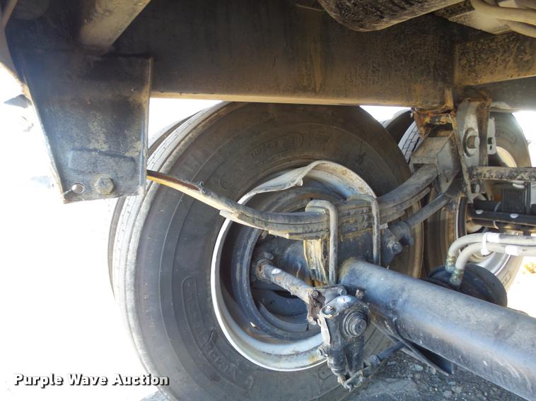 image for item DA4721 2017 Maurer 4022 double hopper grain trailer