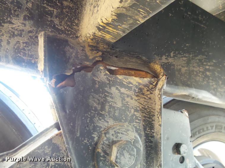 image for item DA4721 2017 Maurer 4022 double hopper grain trailer