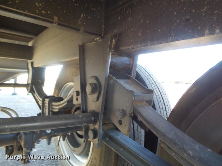 image for item DA4721 2017 Maurer 4022 double hopper grain trailer