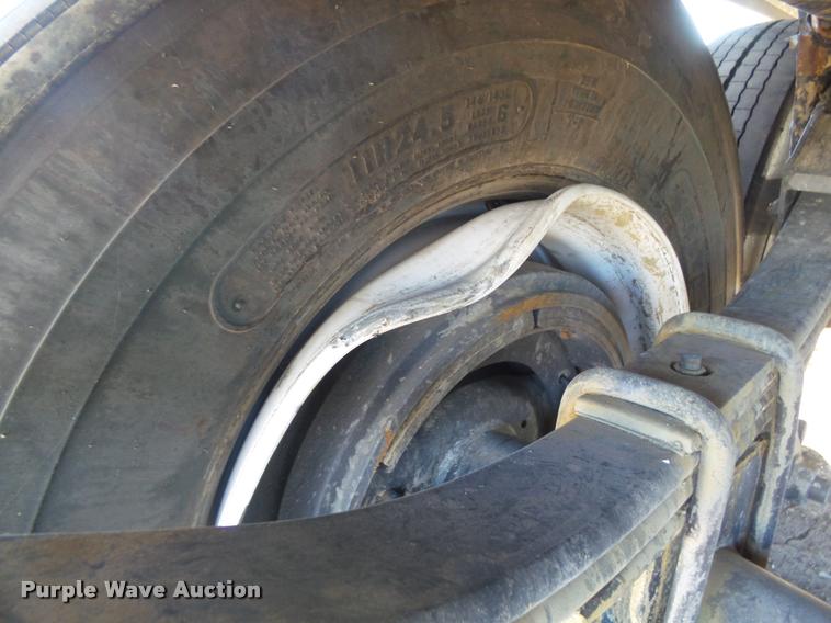 image for item DA4721 2017 Maurer 4022 double hopper grain trailer