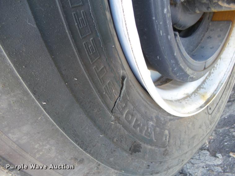 image for item DA4721 2017 Maurer 4022 double hopper grain trailer