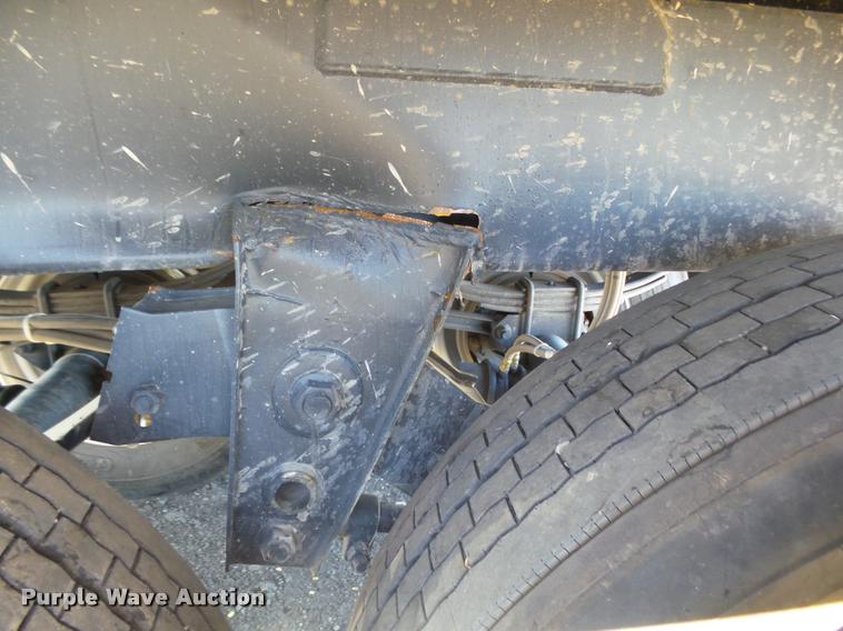 image for item DA4721 2017 Maurer 4022 double hopper grain trailer