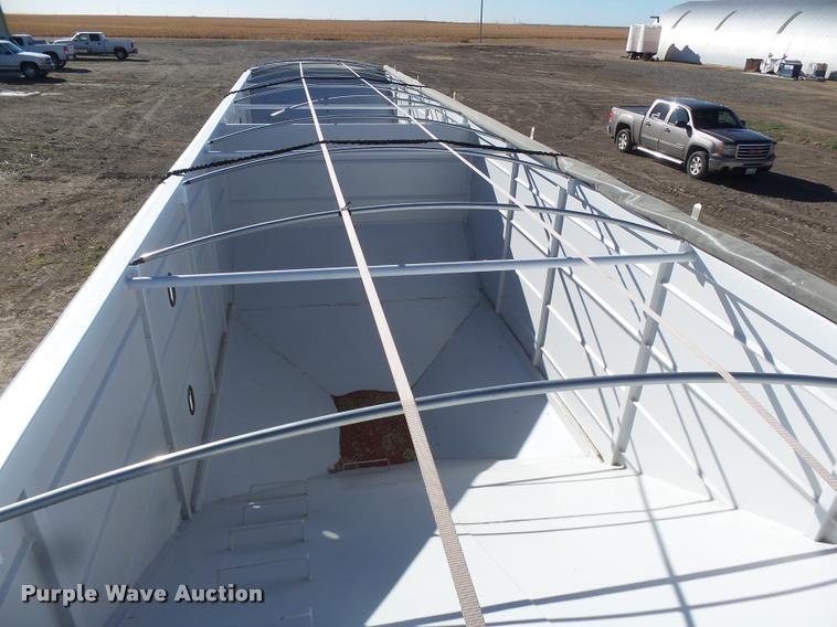 image for item DA4721 2017 Maurer 4022 double hopper grain trailer