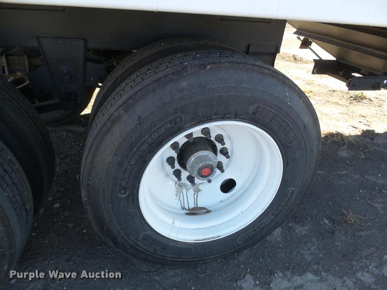 image for item DA4721 2017 Maurer 4022 double hopper grain trailer