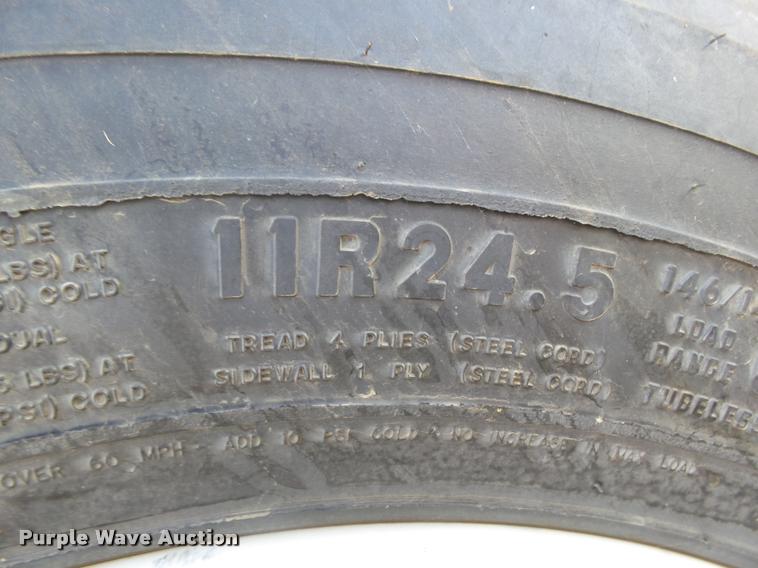 image for item DA4721 2017 Maurer 4022 double hopper grain trailer