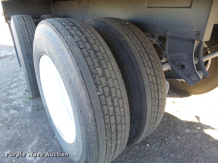 image for item DA4721 2017 Maurer 4022 double hopper grain trailer