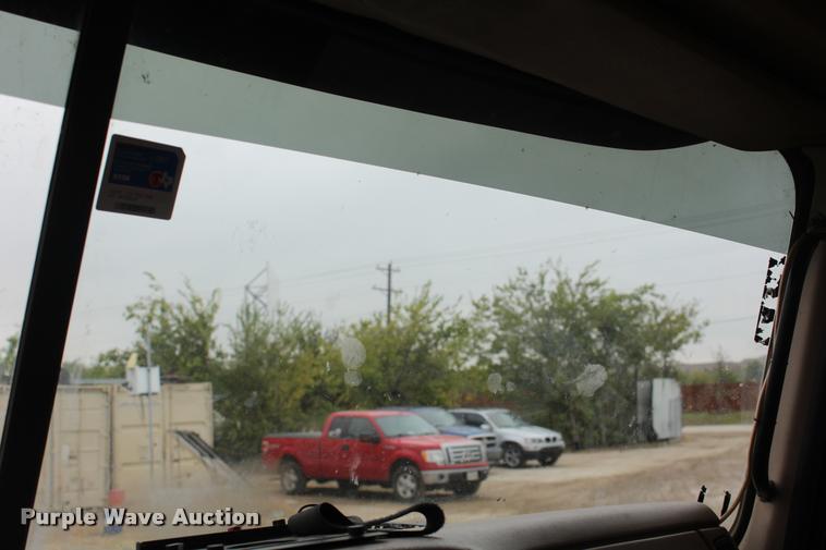 image for item DA4921 2007 Mack CL733 semi truck