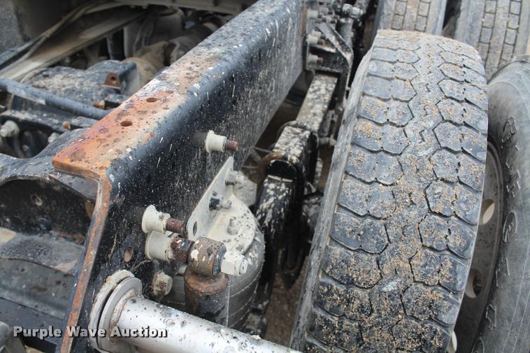 image for item DA4921 2007 Mack CL733 semi truck