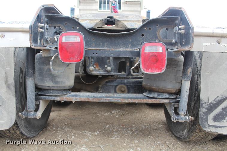 image for item DA4921 2007 Mack CL733 semi truck