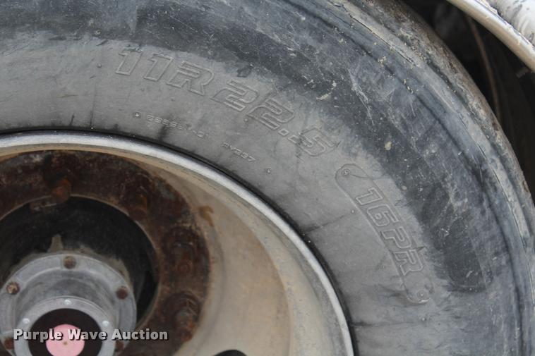 image for item DA4921 2007 Mack CL733 semi truck