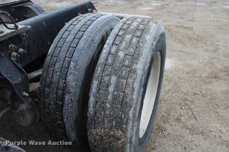 image for item DA4921 2007 Mack CL733 semi truck