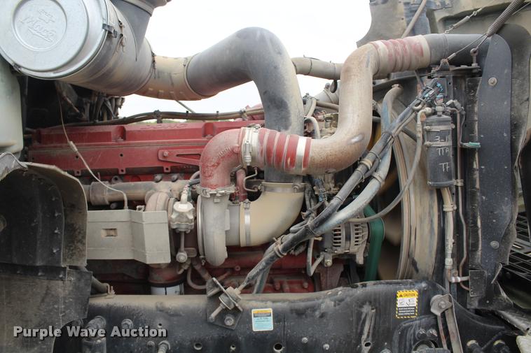 image for item DA4921 2007 Mack CL733 semi truck