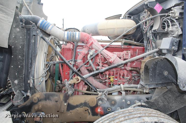 image for item DA4921 2007 Mack CL733 semi truck