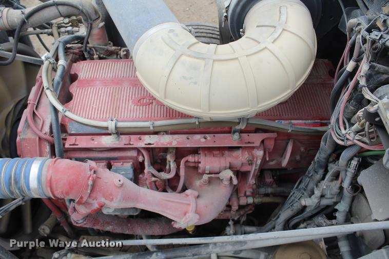 image for item DA4921 2007 Mack CL733 semi truck