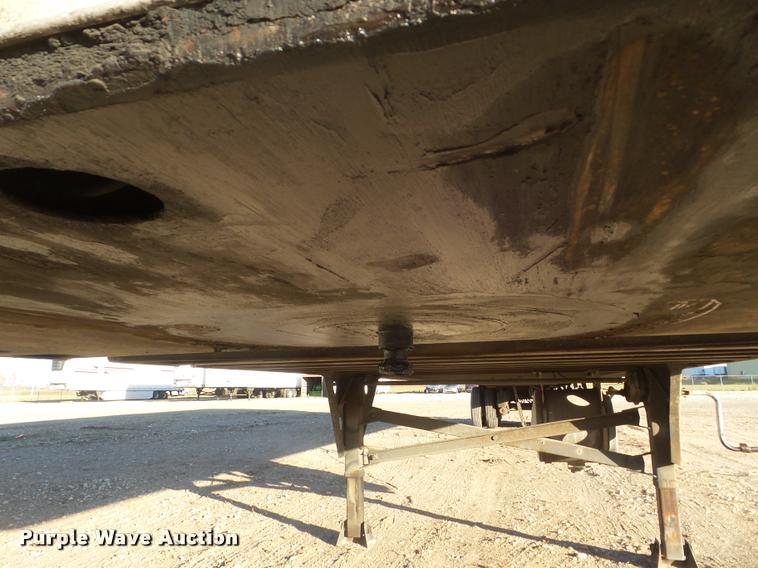 image for item DB3595 1998 Utility V52R refrigerated van trailer