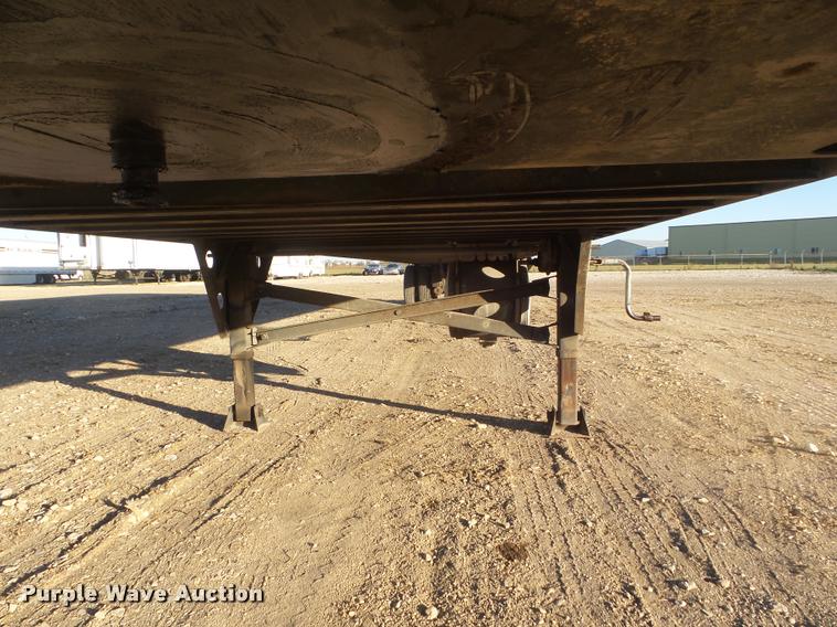 image for item DB3595 1998 Utility V52R refrigerated van trailer