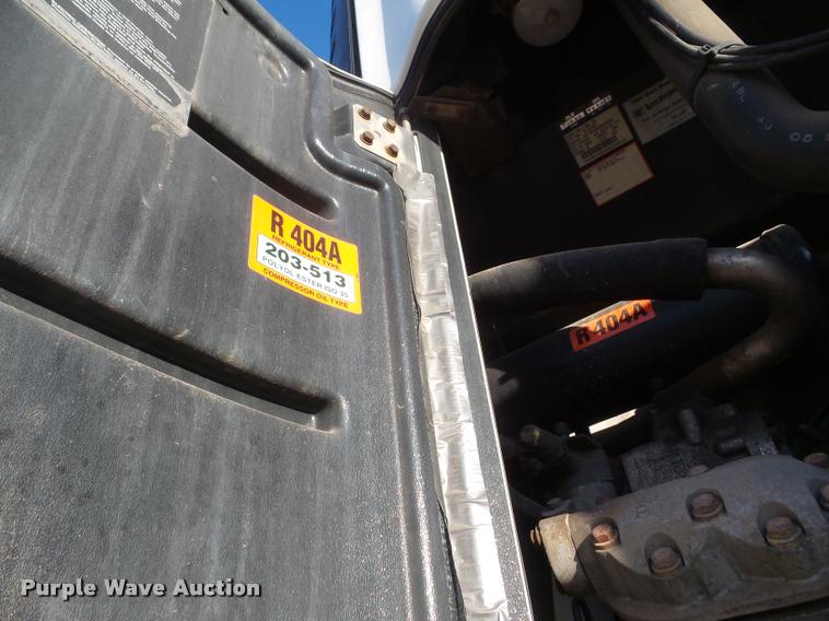 image for item DB3595 1998 Utility V52R refrigerated van trailer