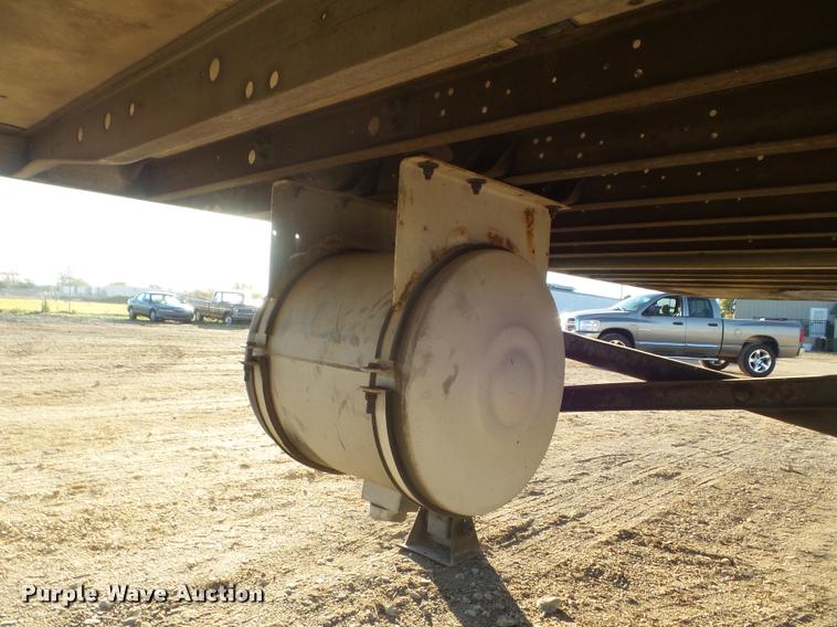 image for item DB3595 1998 Utility V52R refrigerated van trailer