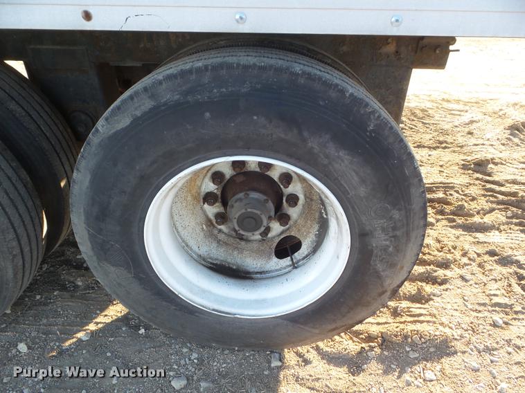 image for item DB3595 1998 Utility V52R refrigerated van trailer