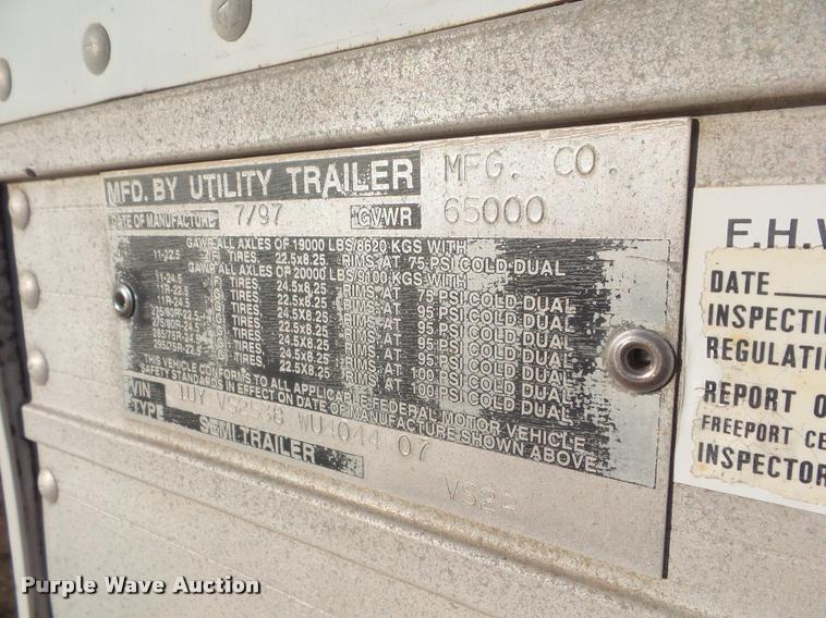 image for item DB3595 1998 Utility V52R refrigerated van trailer