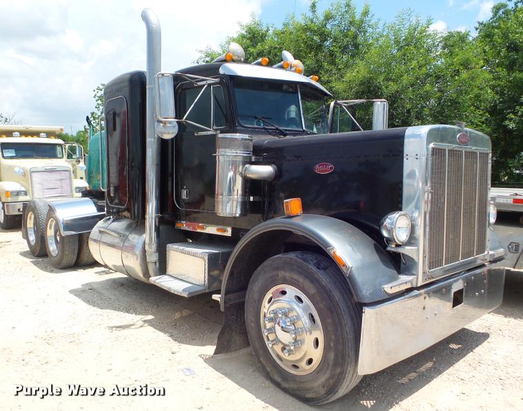 image for item F1426 1981 Peterbilt 359K semi truck