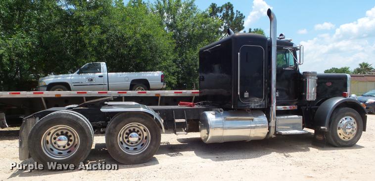 image for item F1426 1981 Peterbilt 359K semi truck