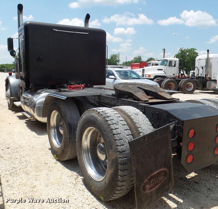 image for item F1426 1981 Peterbilt 359K semi truck