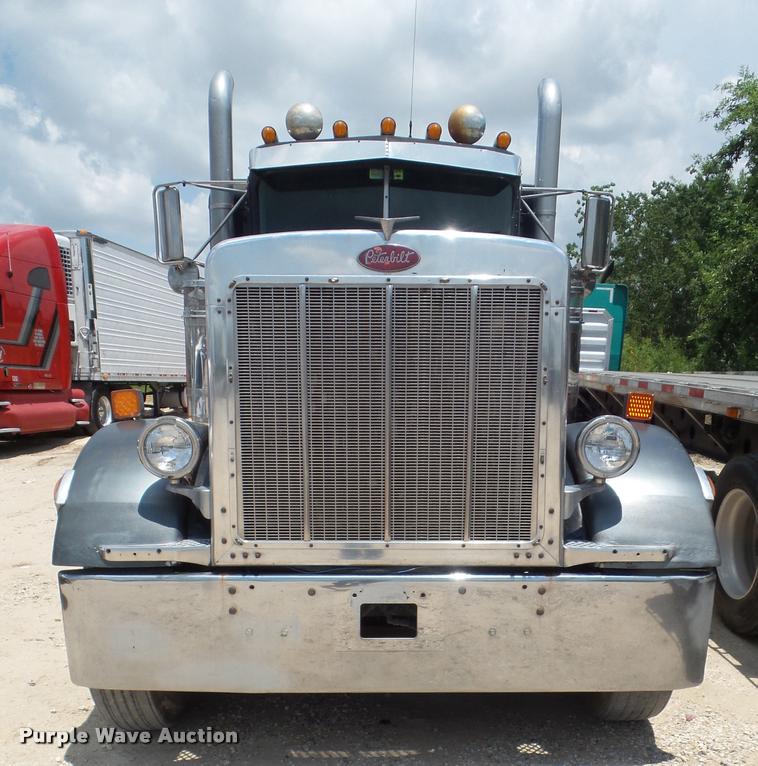 image for item F1426 1981 Peterbilt 359K semi truck