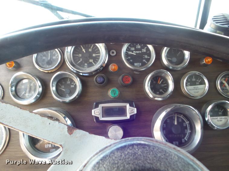 image for item F1426 1981 Peterbilt 359K semi truck