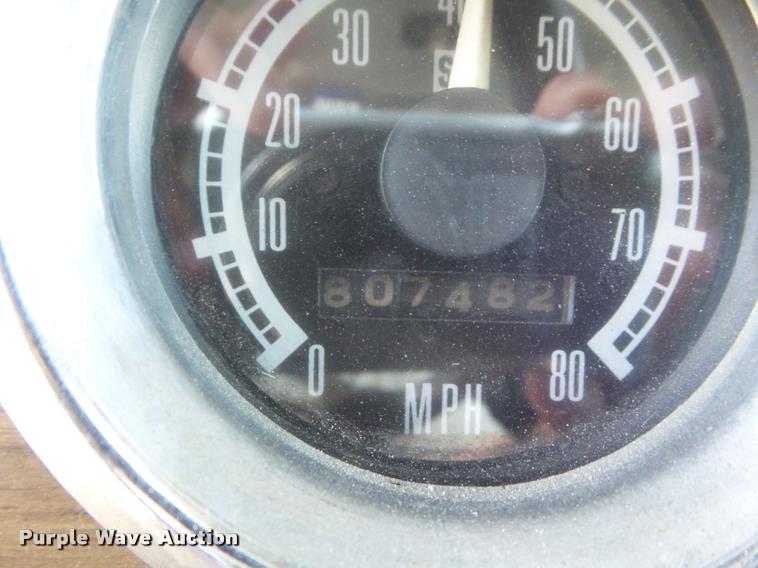 image for item F1426 1981 Peterbilt 359K semi truck