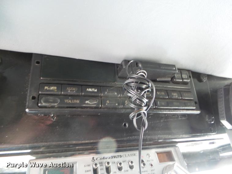 image for item F1426 1981 Peterbilt 359K semi truck