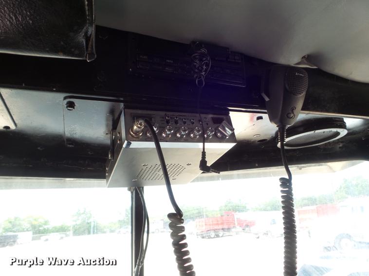 image for item F1426 1981 Peterbilt 359K semi truck