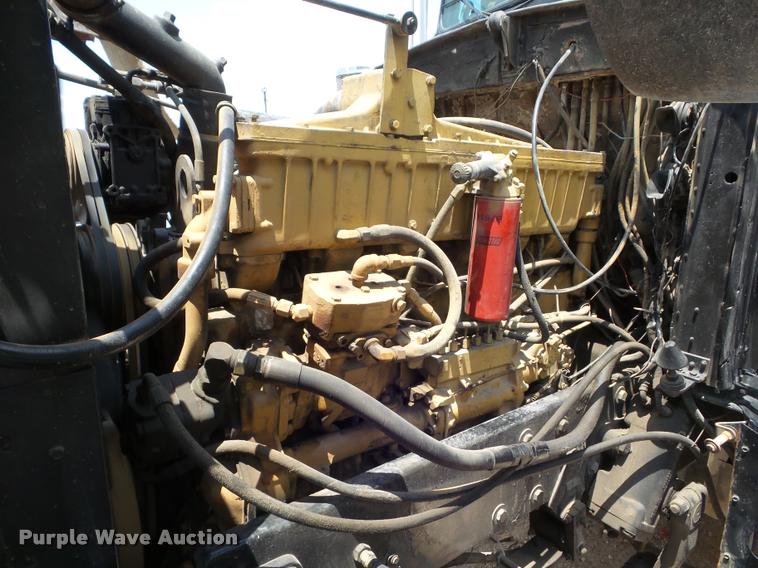 image for item F1426 1981 Peterbilt 359K semi truck