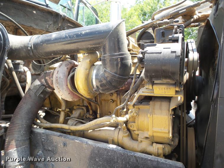 image for item F1426 1981 Peterbilt 359K semi truck