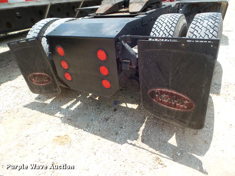 image for item F1426 1981 Peterbilt 359K semi truck