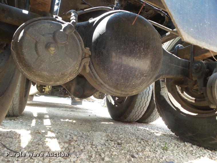 image for item F1426 1981 Peterbilt 359K semi truck