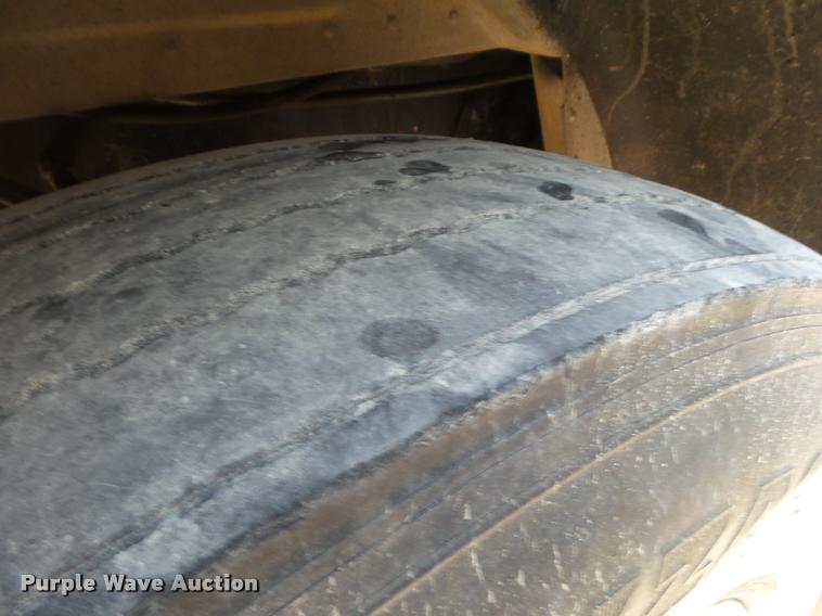 image for item F1426 1981 Peterbilt 359K semi truck