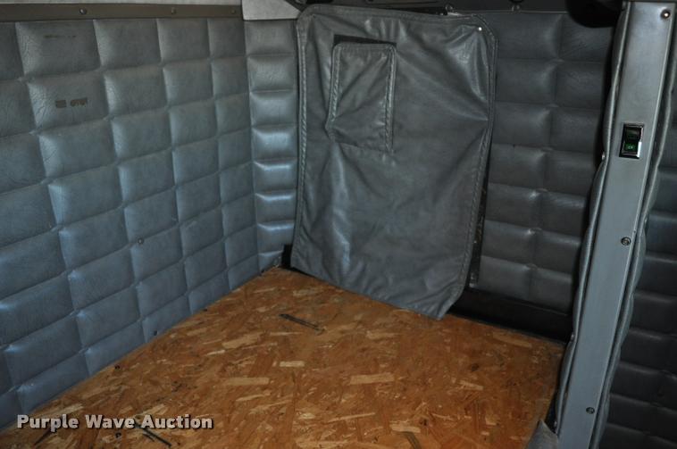 image for item G7499 1999 Peterbilt 379 semi truck