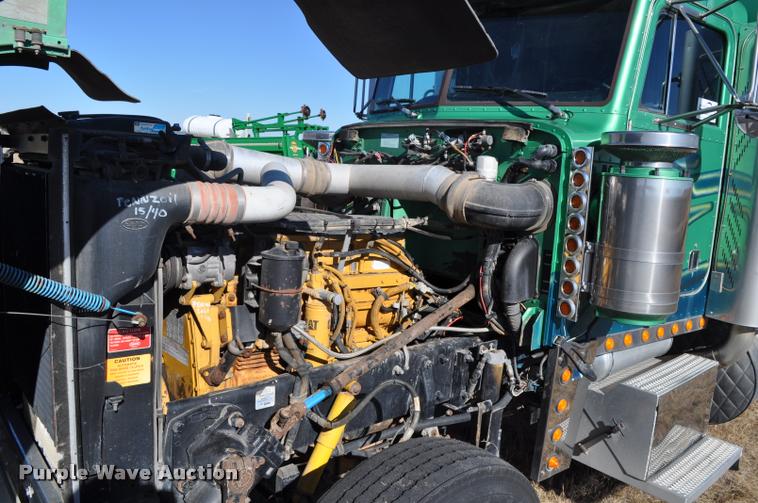 image for item G7499 1999 Peterbilt 379 semi truck