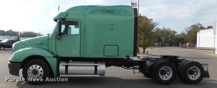 image for item K3430 2013 Freightliner Columbia CL120 glider kit semi truck