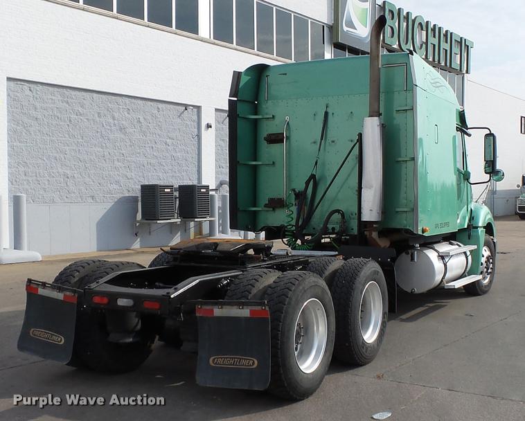 image for item K3430 2013 Freightliner Columbia CL120 glider kit semi truck