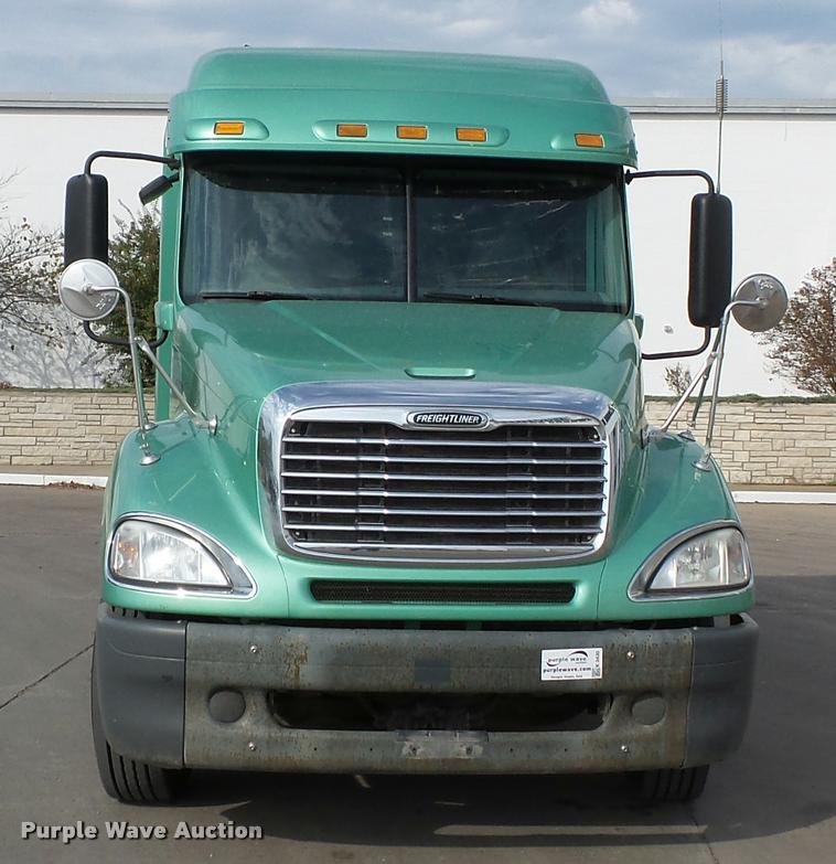 image for item K3430 2013 Freightliner Columbia CL120 glider kit semi truck