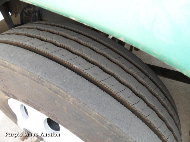 image for item K3430 2013 Freightliner Columbia CL120 glider kit semi truck