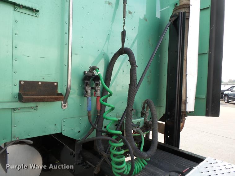 image for item K3430 2013 Freightliner Columbia CL120 glider kit semi truck