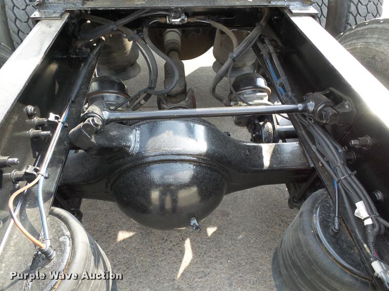 image for item K3430 2013 Freightliner Columbia CL120 glider kit semi truck