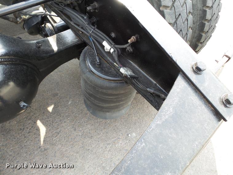 image for item K3430 2013 Freightliner Columbia CL120 glider kit semi truck