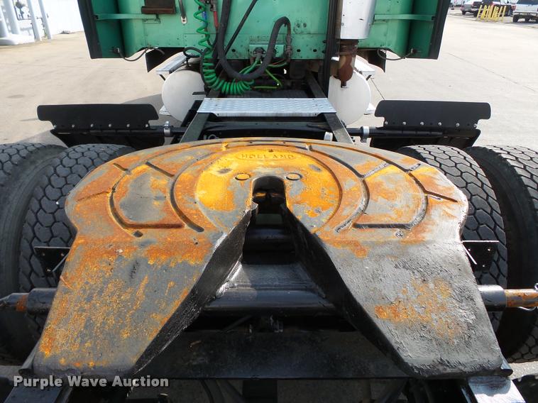 image for item K3430 2013 Freightliner Columbia CL120 glider kit semi truck