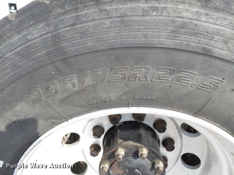 image for item K3430 2013 Freightliner Columbia CL120 glider kit semi truck