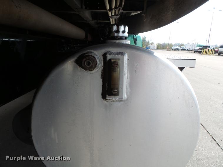 image for item K3430 2013 Freightliner Columbia CL120 glider kit semi truck